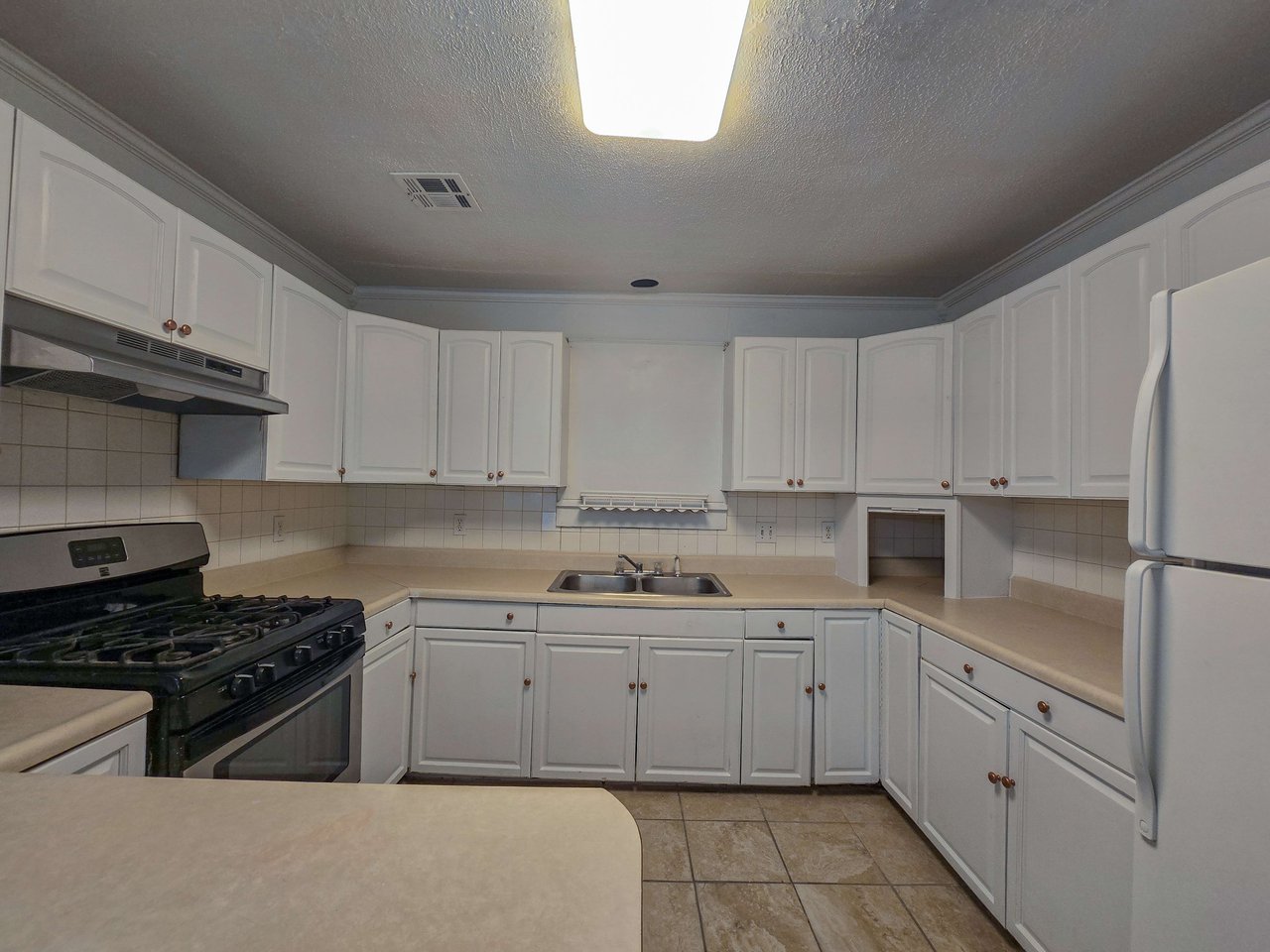 209 E Main St