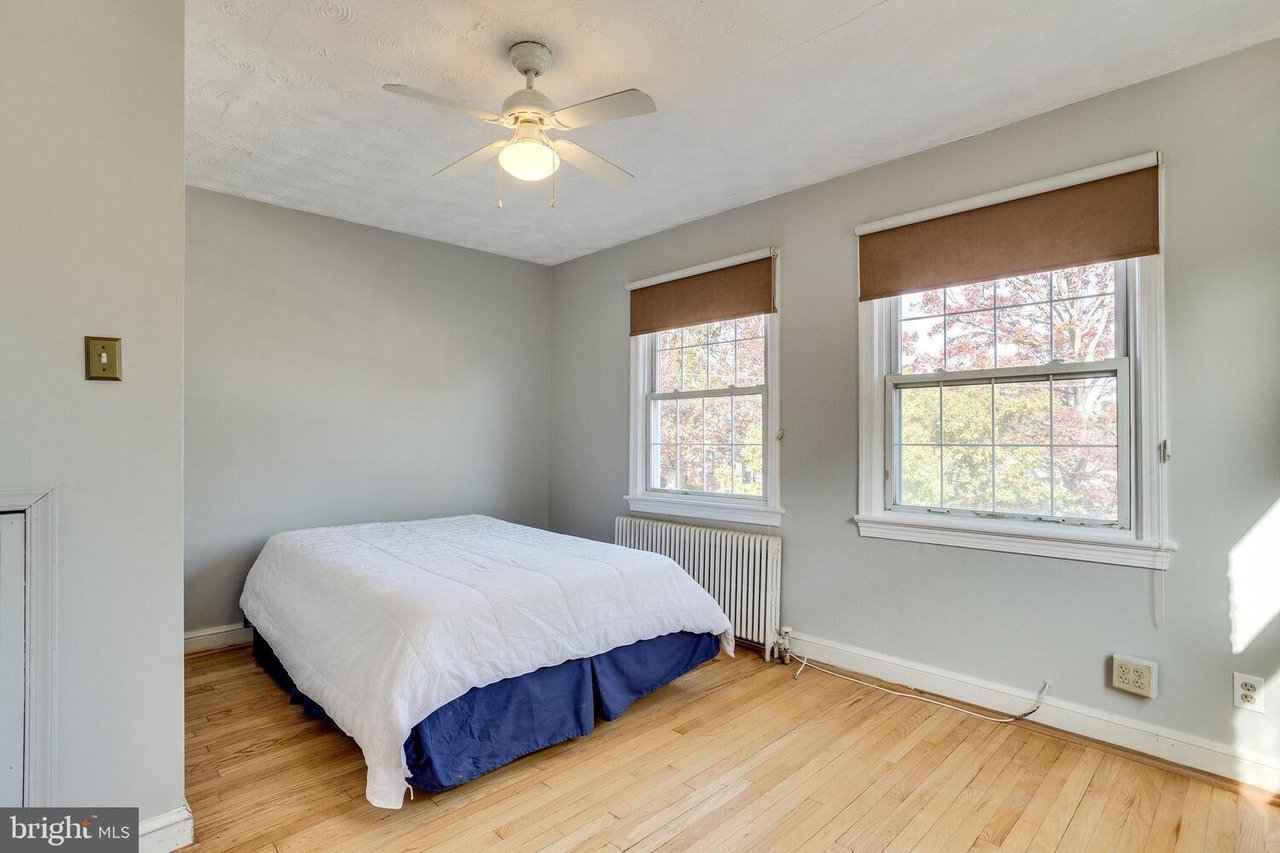434 Longfellow St NW