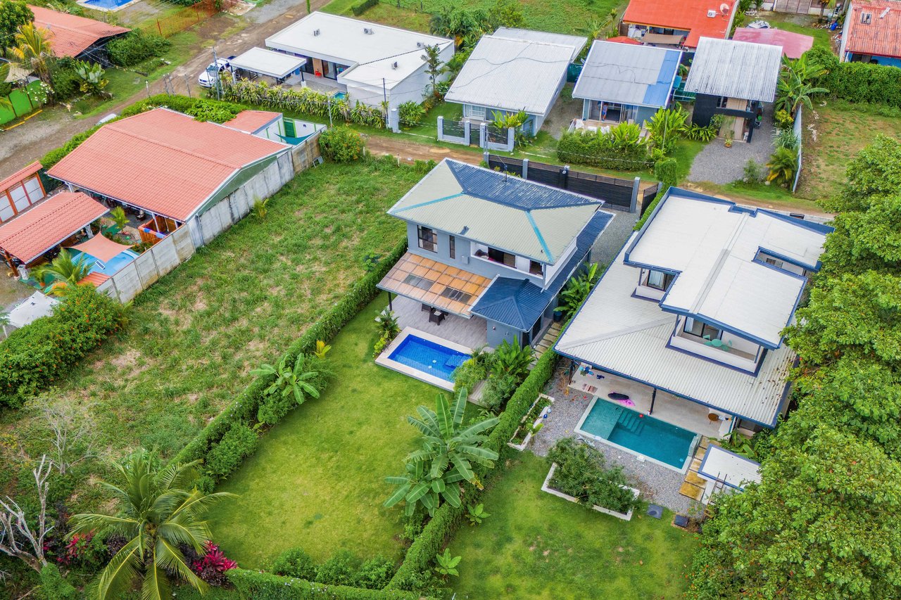 A 3-bedroom home – literally bordering Marino Ballena National Park – but mere steps away from cafes, restaurants, and amenities of the tourist mecca Uvita!