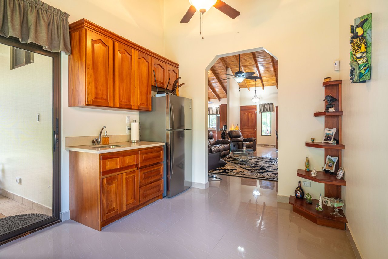La Palma Custom Build 3 bedroom 2 bath - Prestine Condition