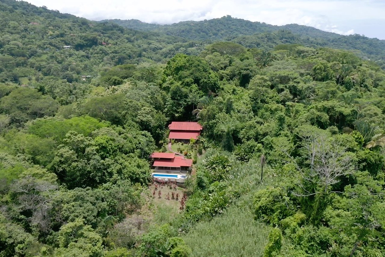Income Producing Property with Ocean View close to Dominical