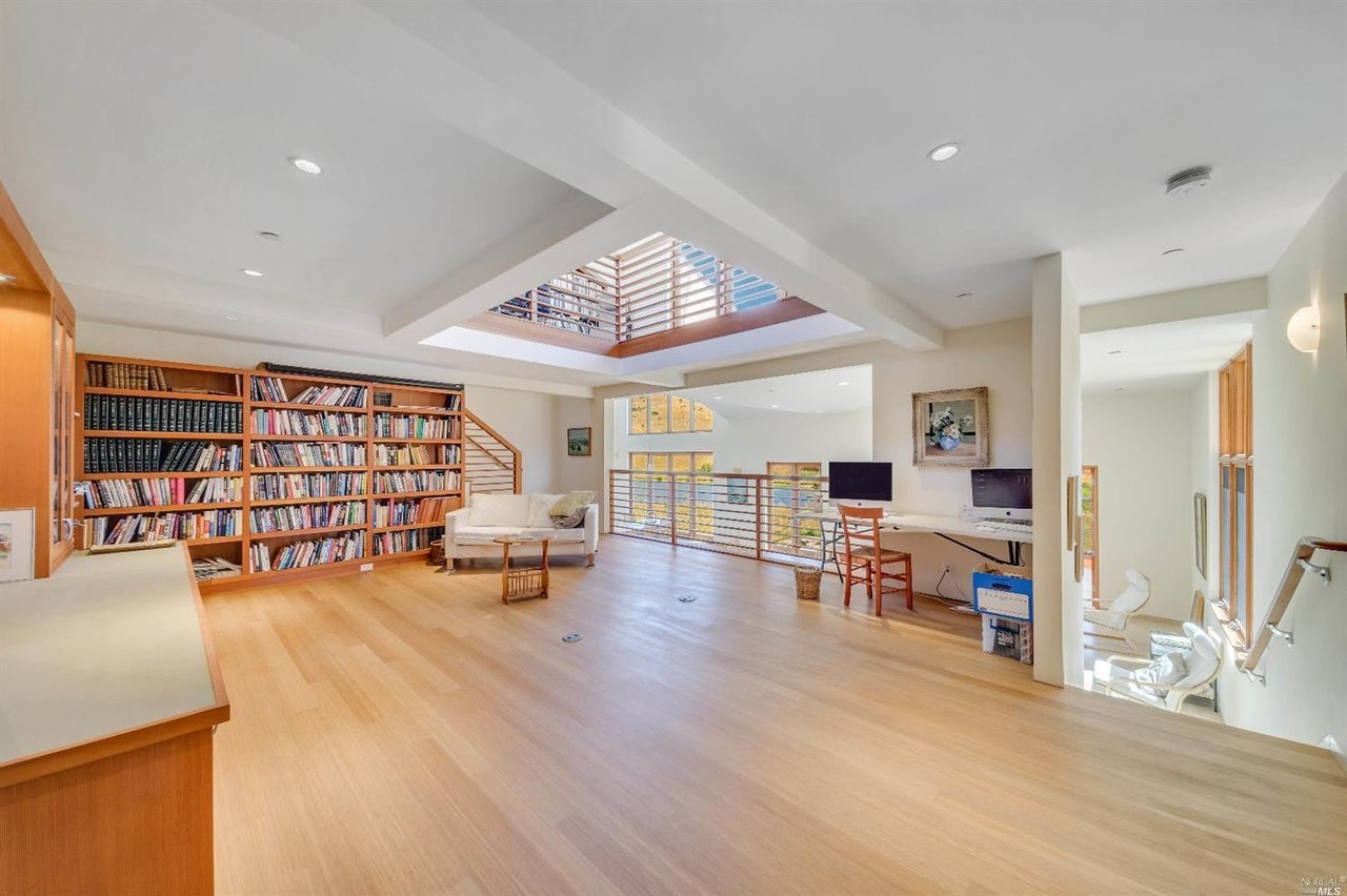 1100 Vly Frd Freestone Rd