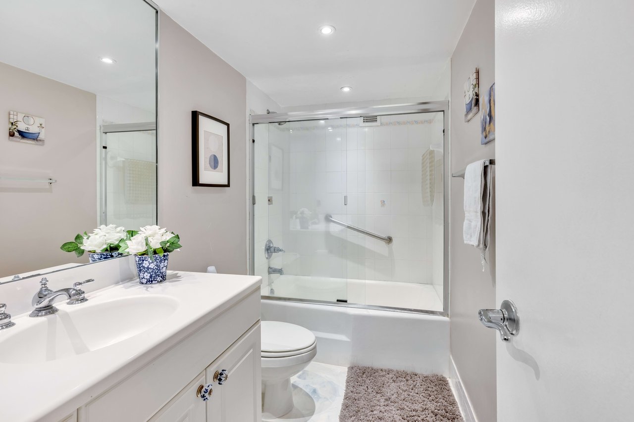 5161 Collins Ave #411 Miami Beach FL-33140