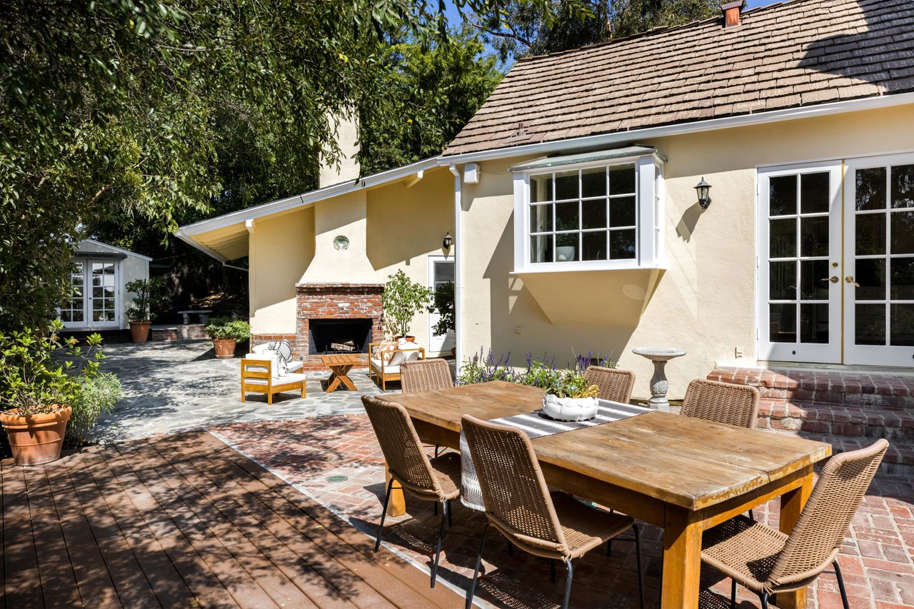 A 1940s Hollywood Hills Traditional