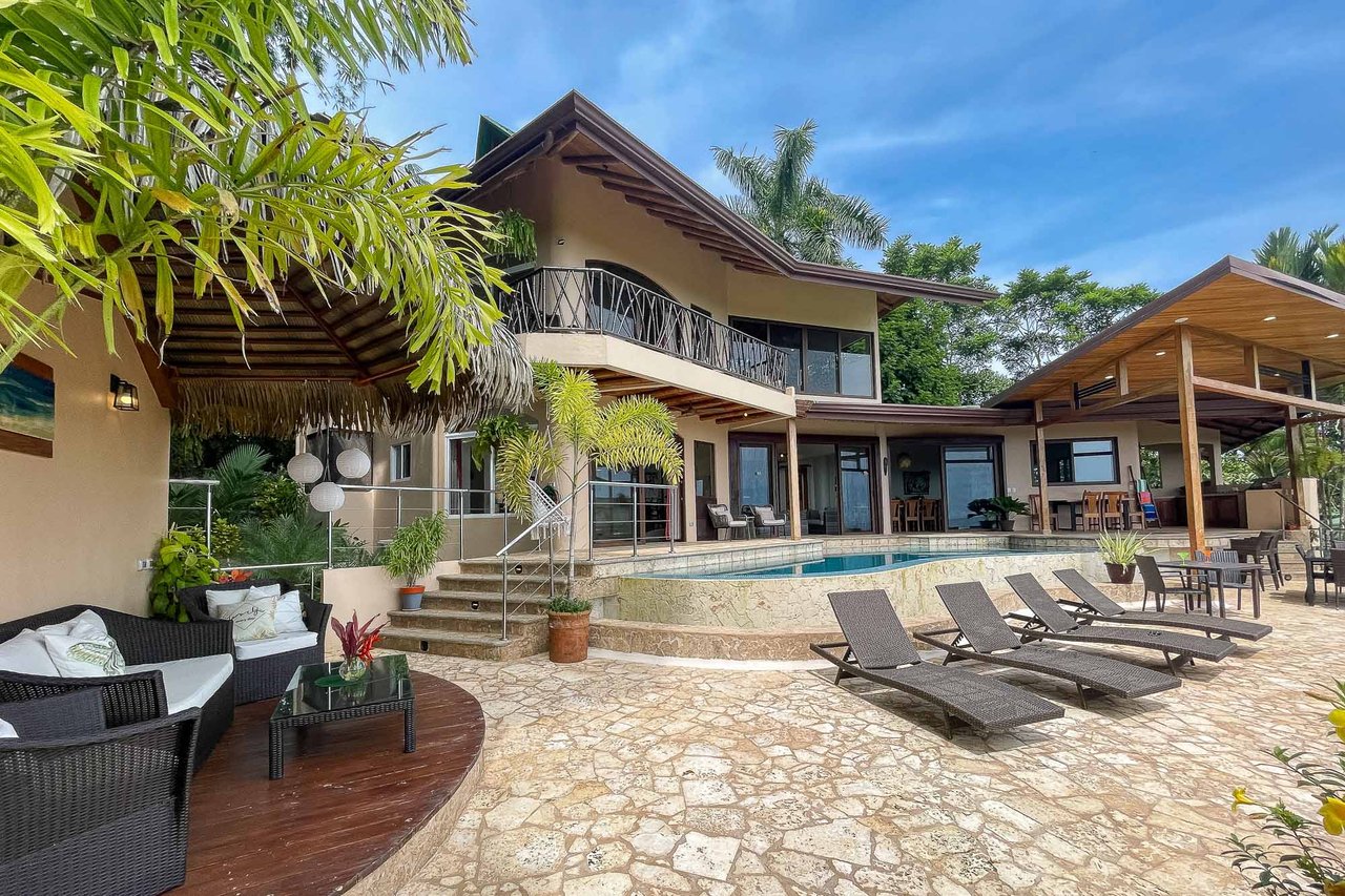 VILLA TUCAN TANGO: TROPICAL LUXURY HOME IN GATED COMMUNITY ABOVE DOMINICALITO