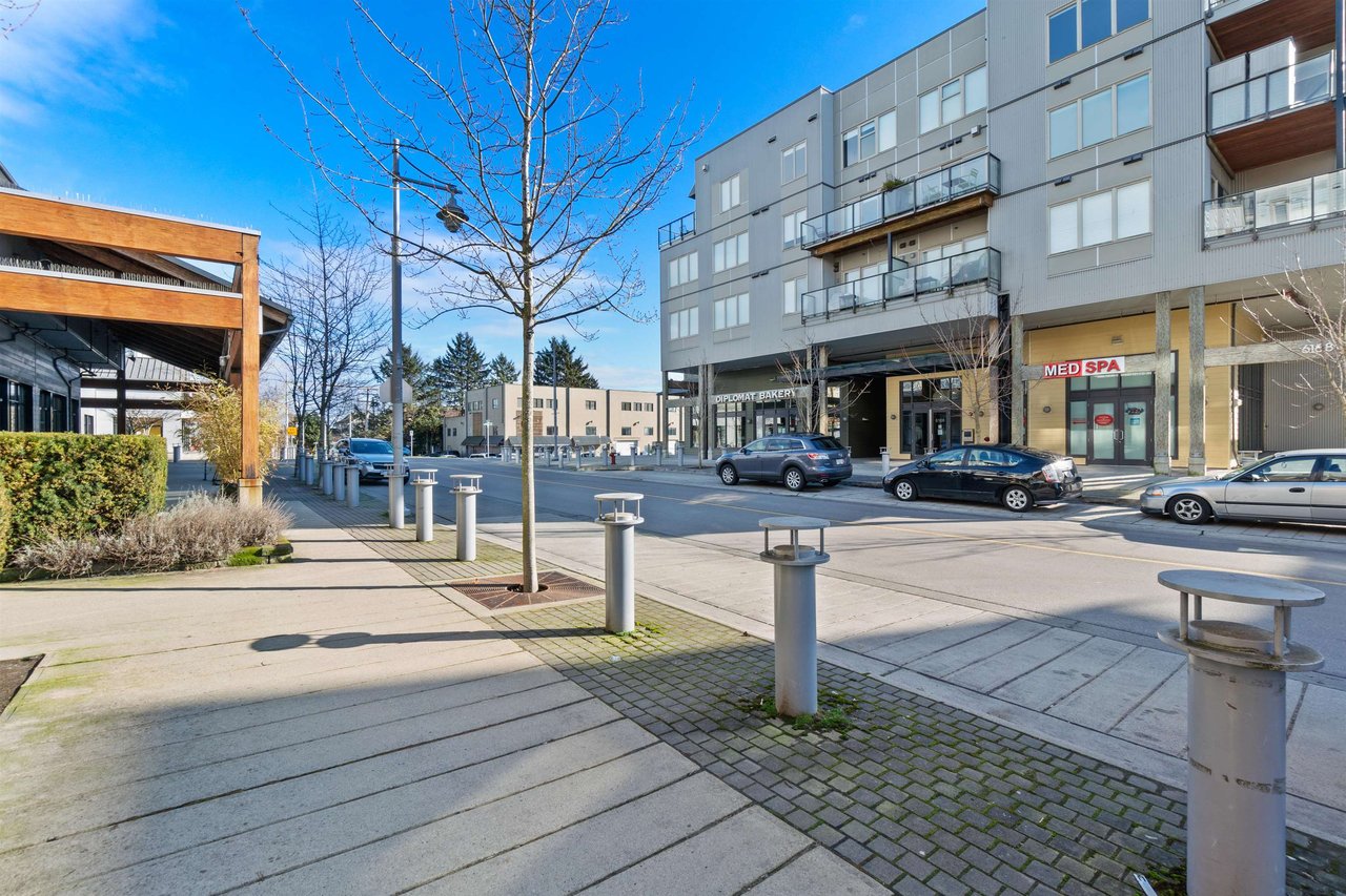 307-6077 London Rd