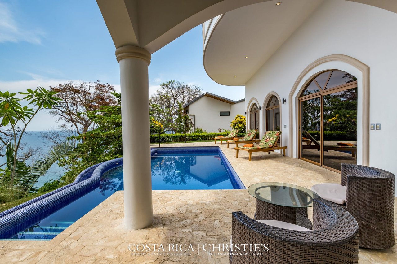 Casa Blanca Exquisite Ocean View Villa