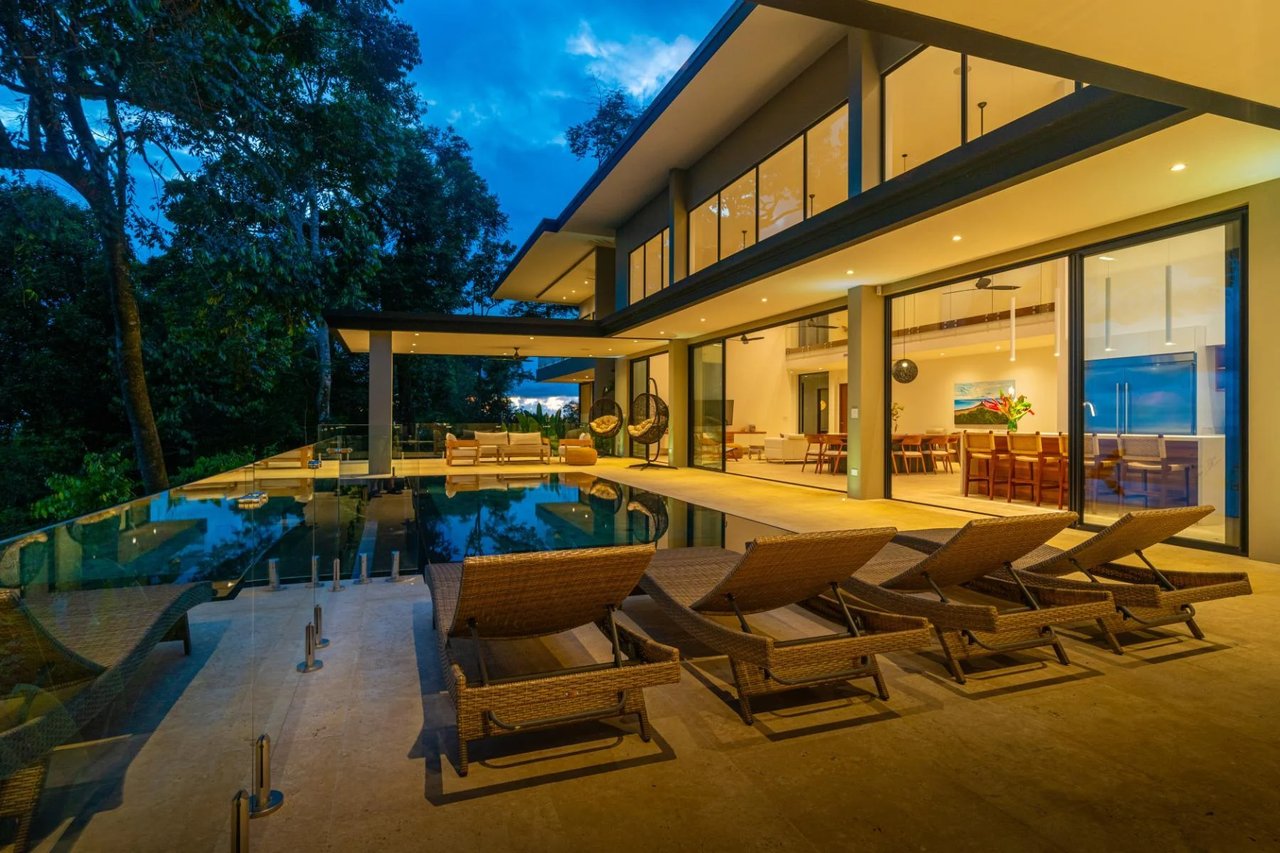 Whale Tail View Ridgetop Home, Uvita, Puntarenas
