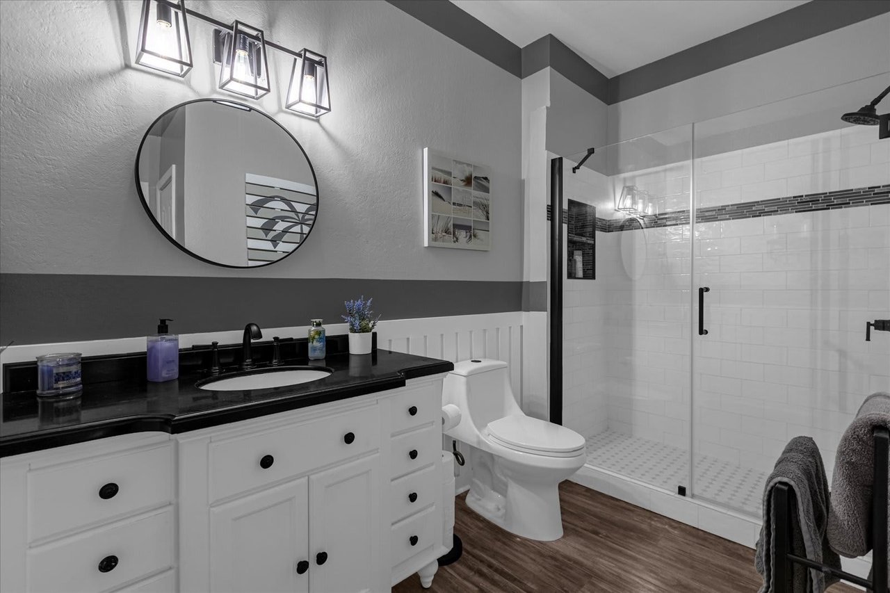 5008 MANGROVE ALY #202