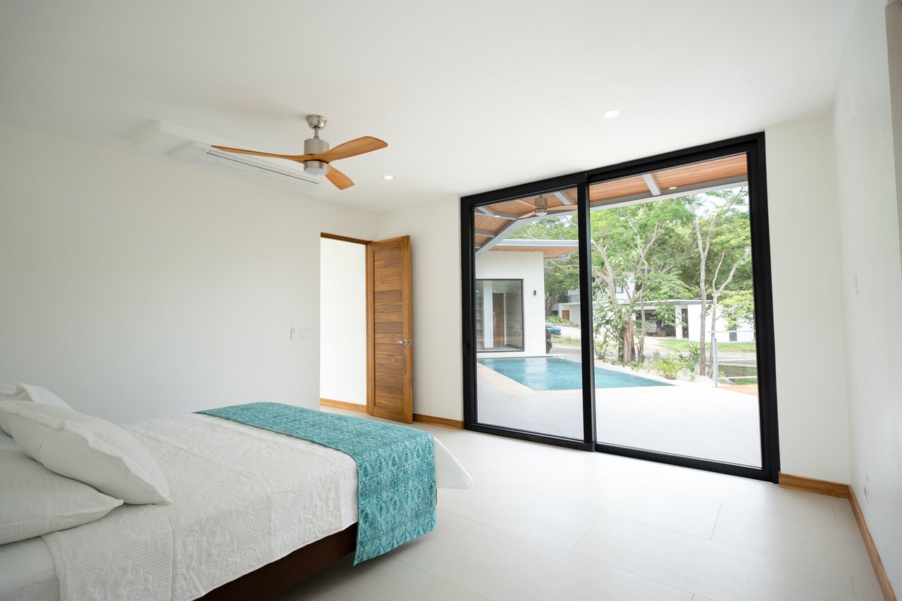 Modern Infinity Pool House, Tamarindo, Guanacaste
