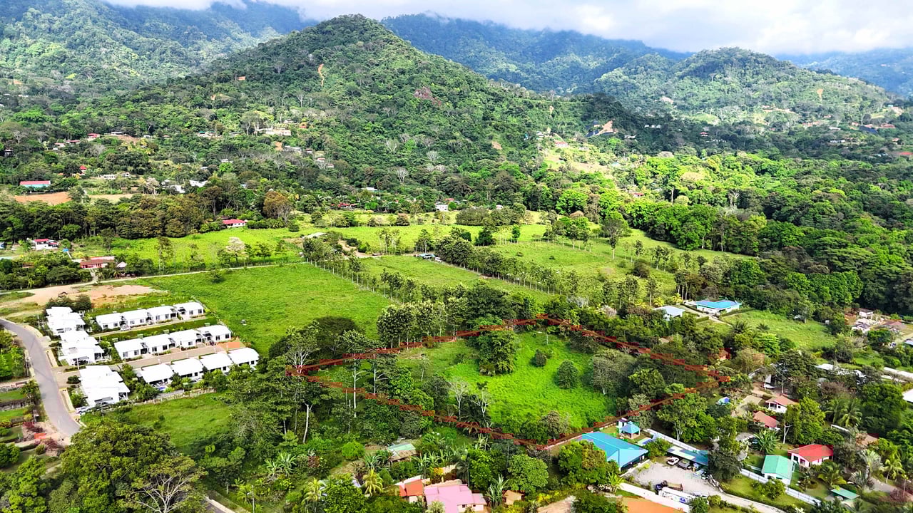 Over 3 Acres, Mountain View Lot in the Heart of Ojochal, Ready for Development!.