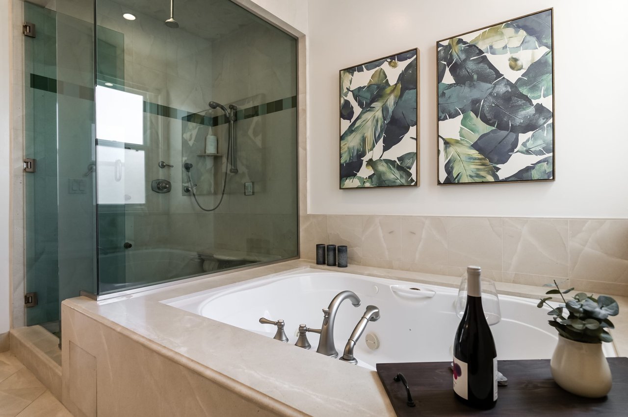 Three Bedroom Condo near 24th St Corridor, Noe Valley