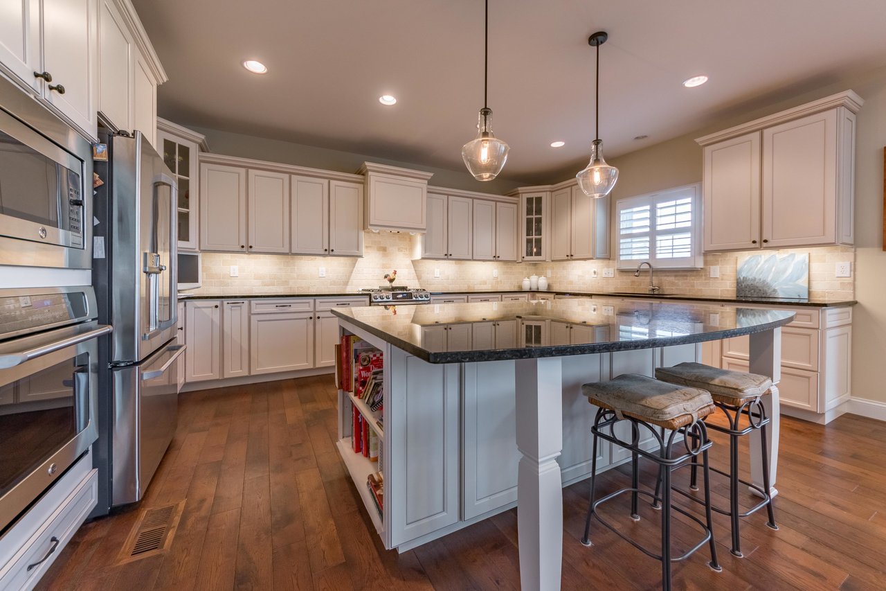 Newer Construction Minutes from Bellerive Country Club