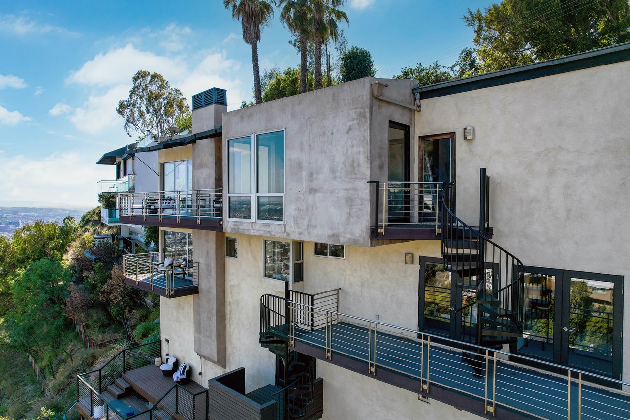 Sunset Strip Architectural with Jetliner Views