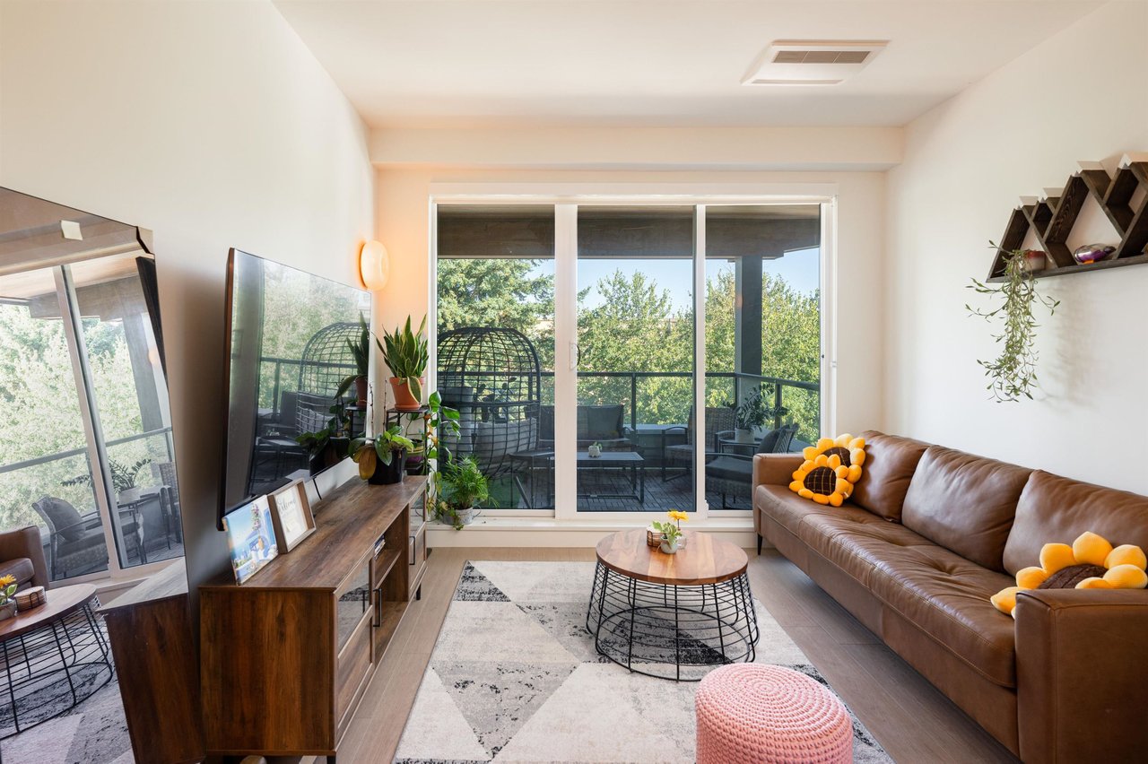 412-7588 16th St