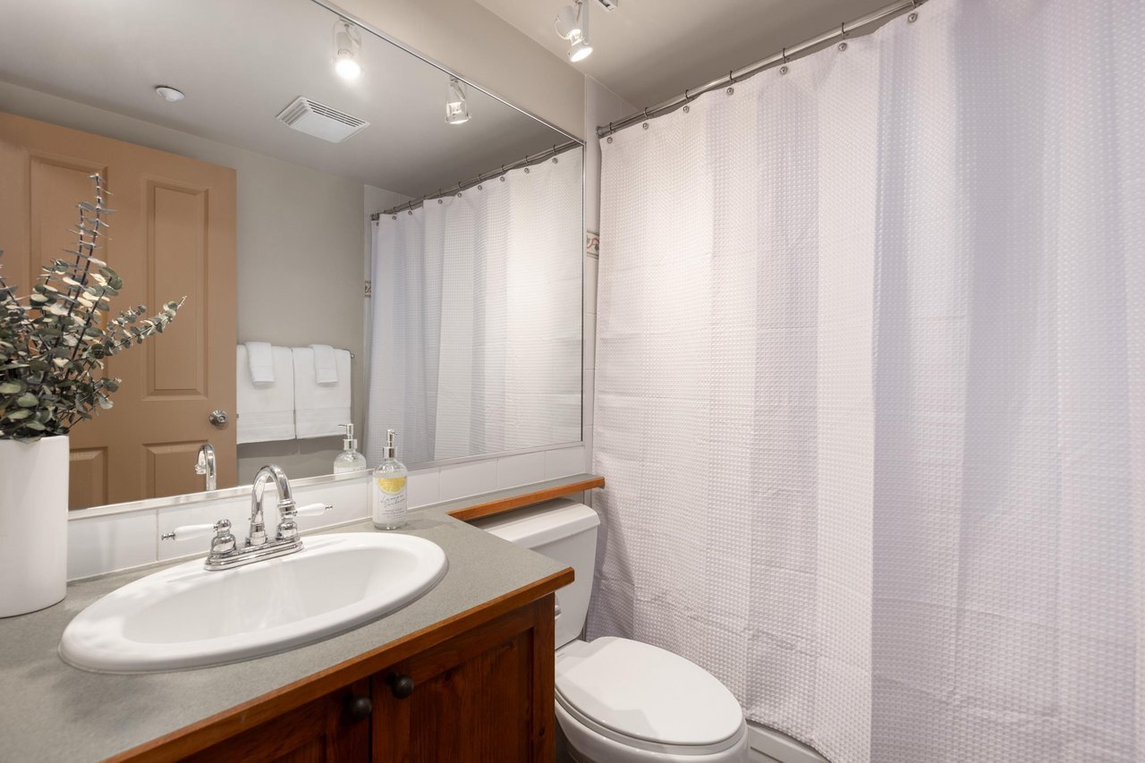 511-4660 Blackcomb Wy