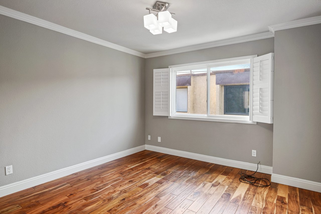 2022 Delaware Avenue Unit: 4