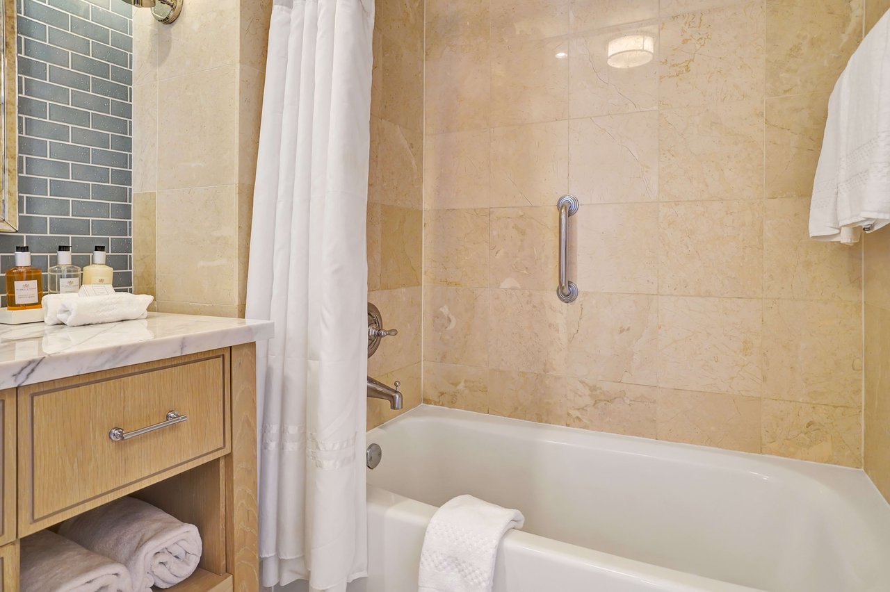 Ritz Carlton Key Biscayne Unit 870