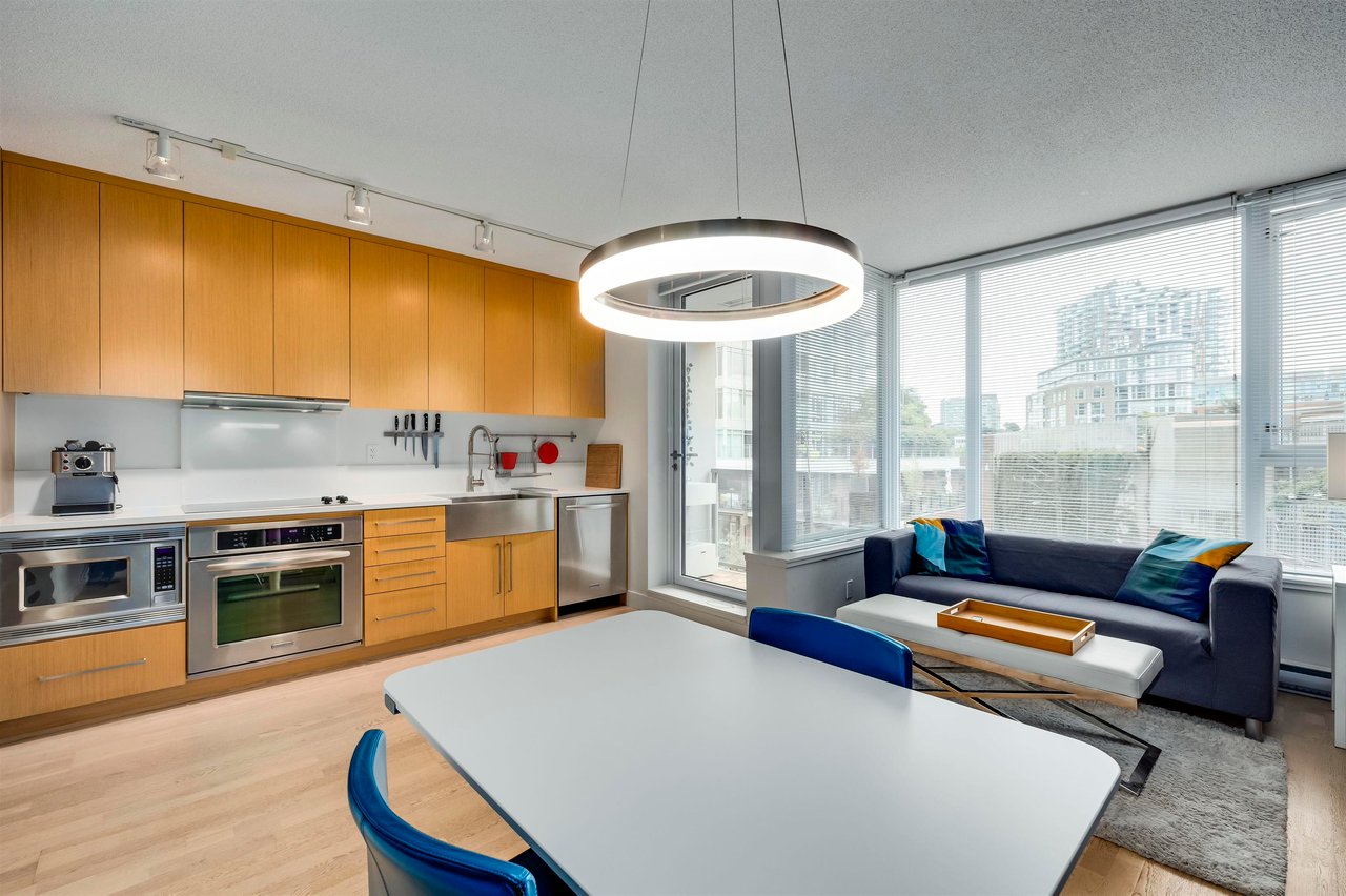 706-251 E 7th Ave
