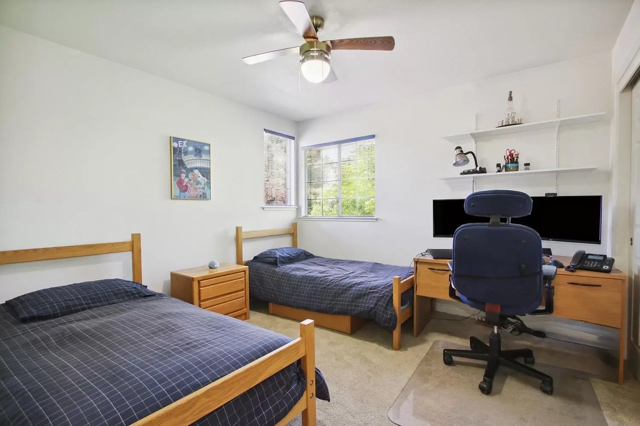 3861 Robie Lee Way