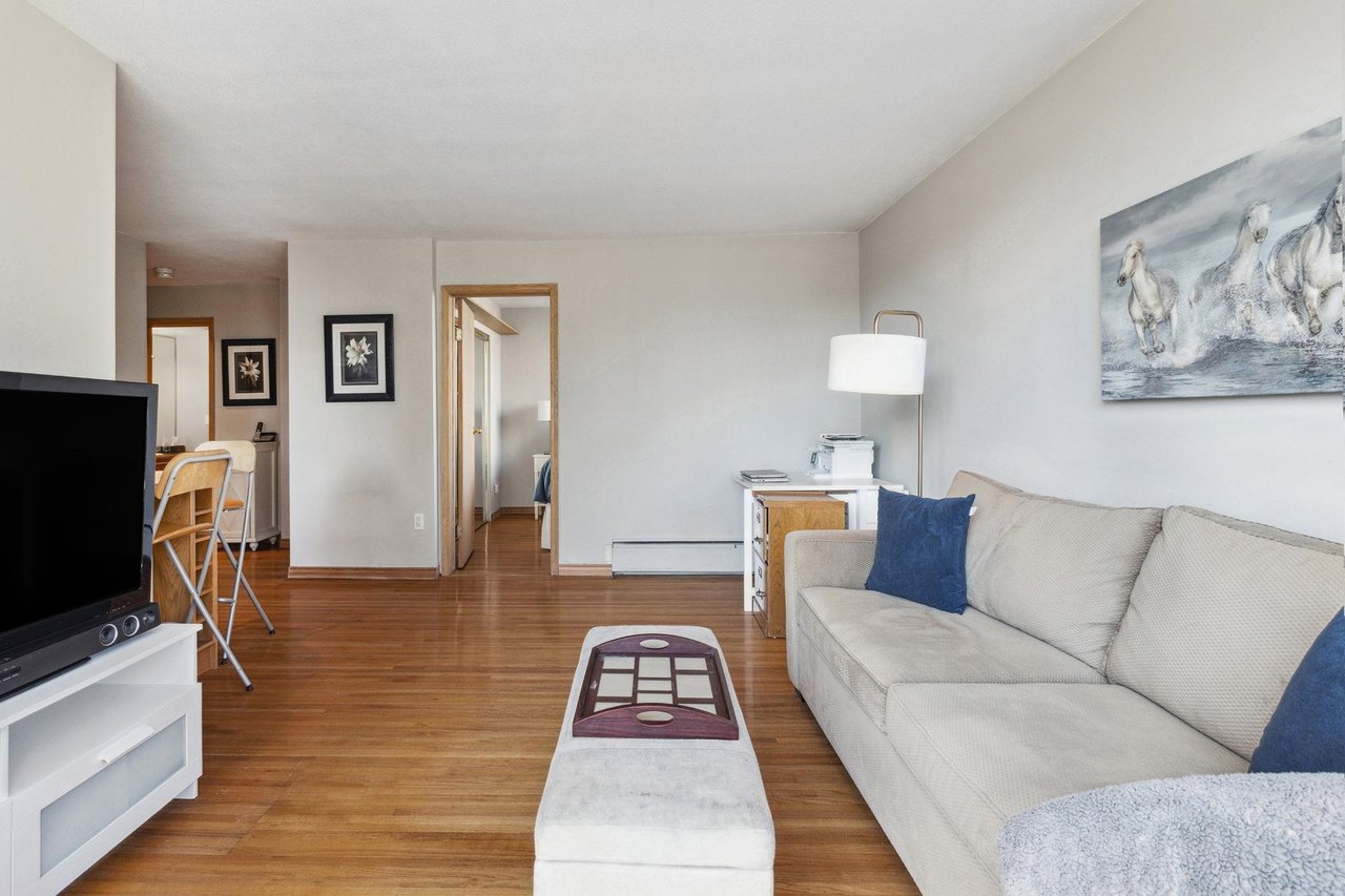 403-1250 Burnaby St