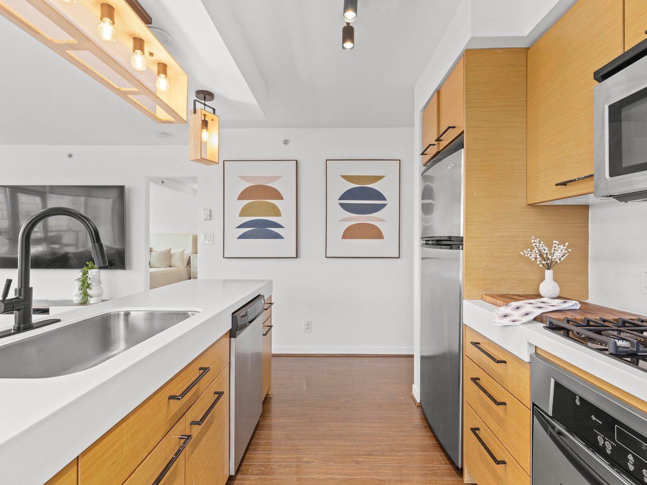 605-2770 Sophia Street, Vancouver