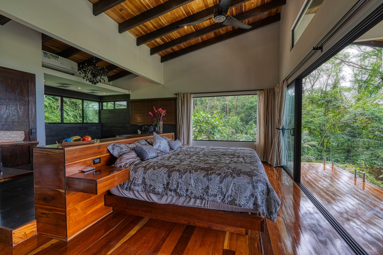 Solar Powered Treehouse Estate, Uvita, Puntarenas