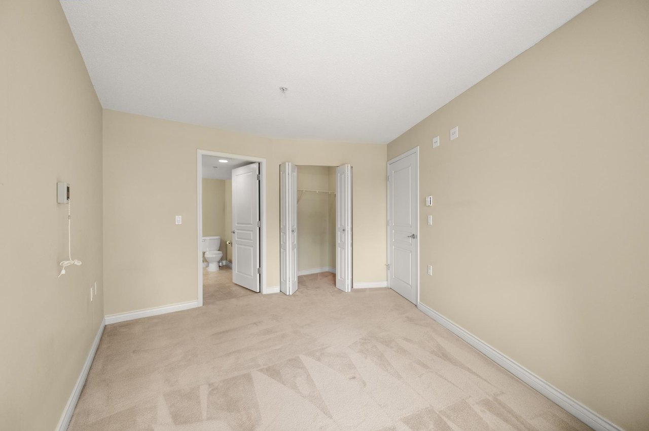 214-960 Lynn Valley Rd