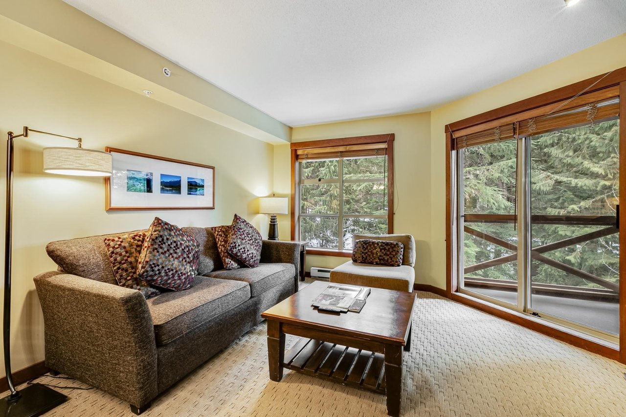 404 G4-4653 Blackcomb Wy
