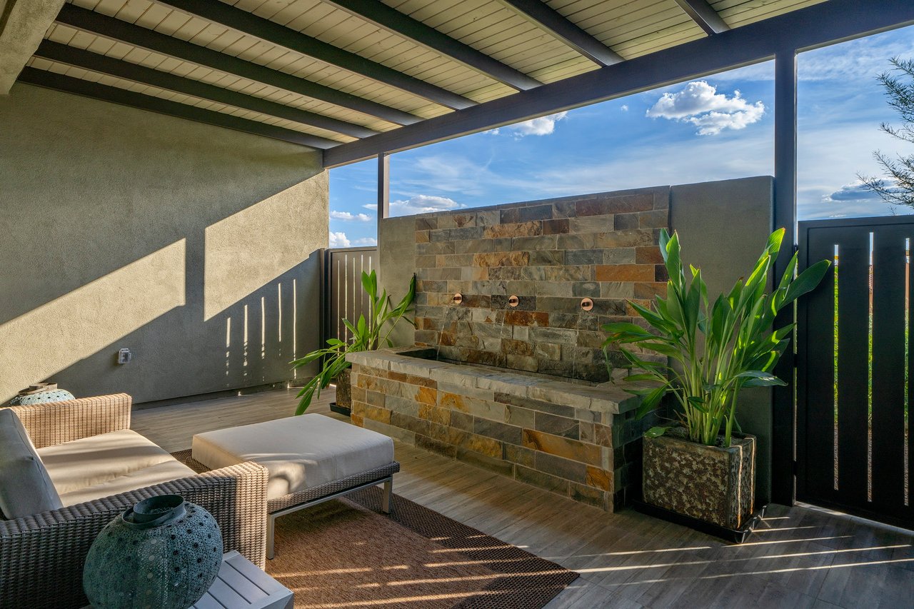8005 N Barrel Cactus Drive