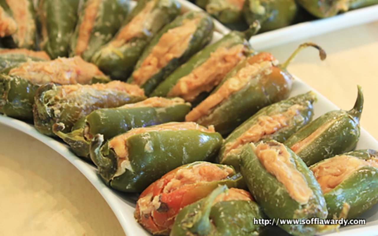 Crunchy Peanut Butter Stuffed Jalapeños