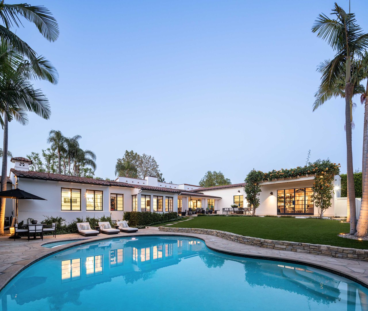 123 S Woodburn Drive