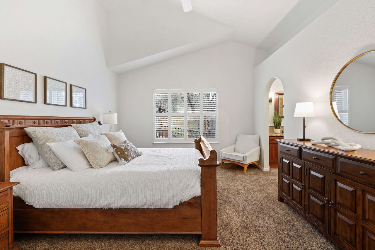 5423 Lions Gate Lane