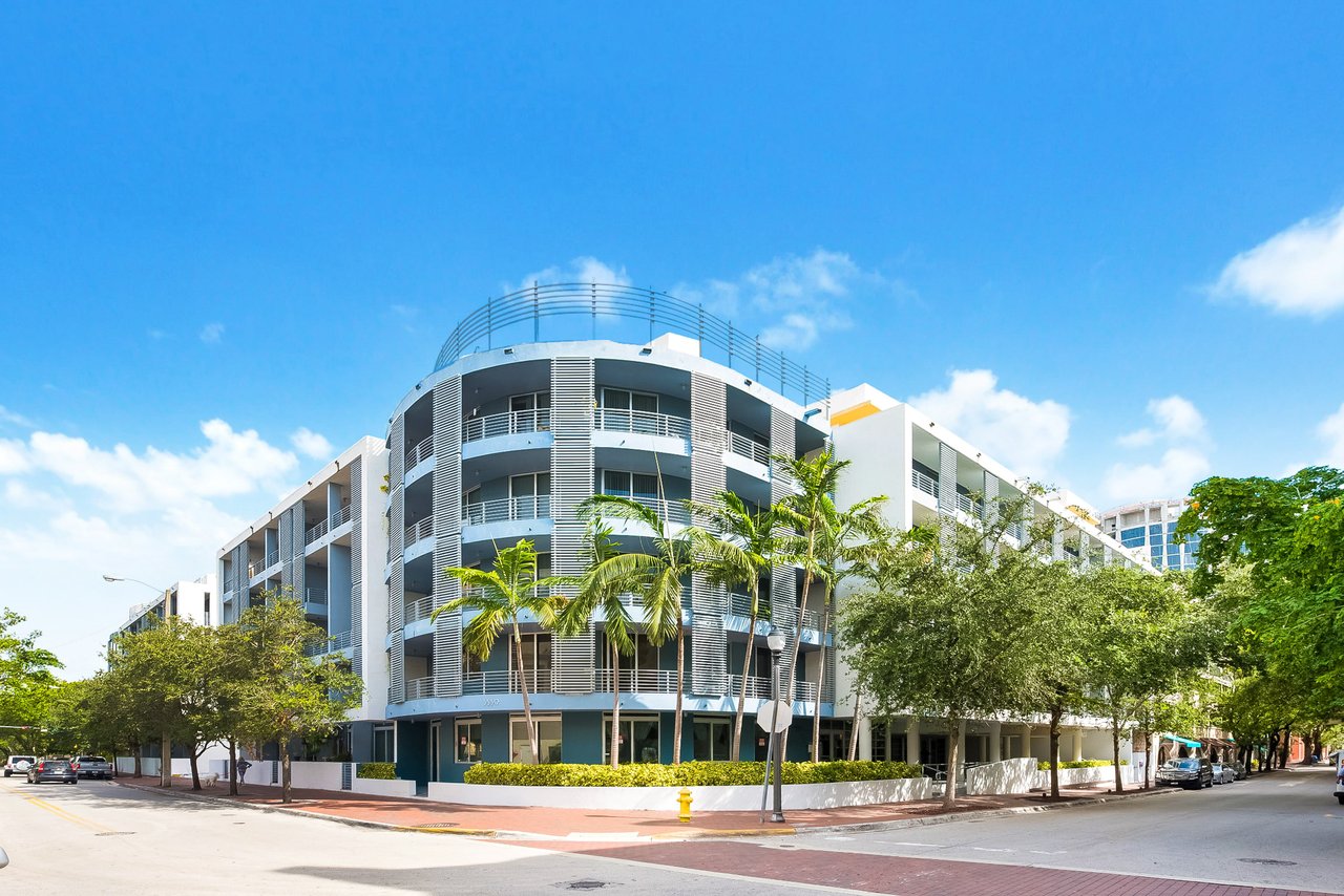 3339 Virginia Street Unit: PH-28