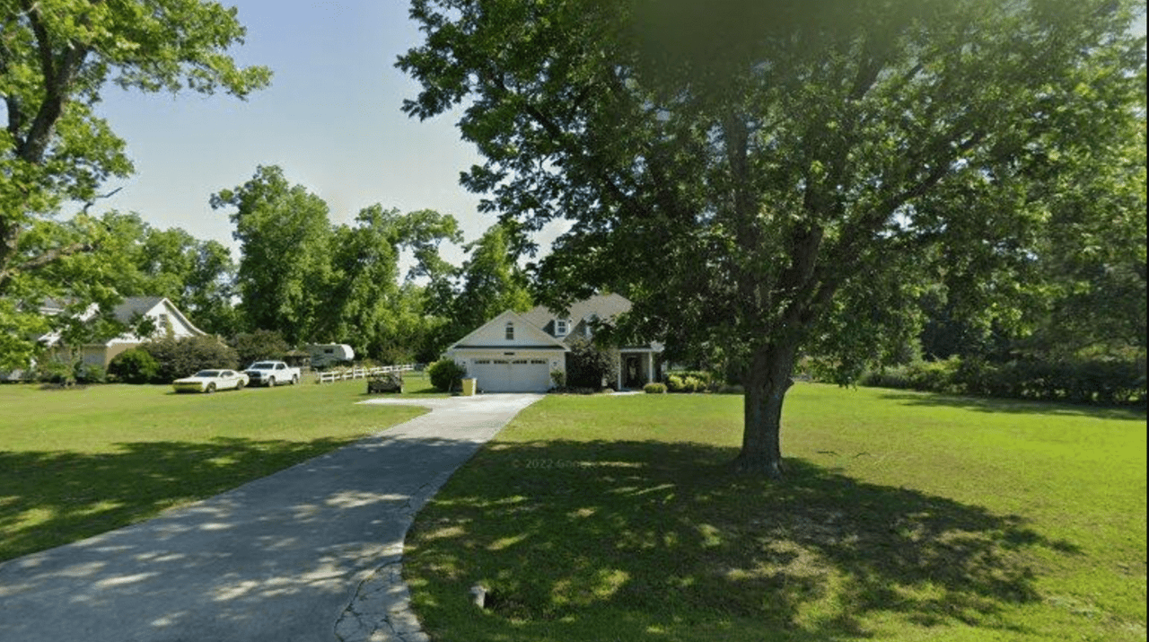 736 W Lee St.