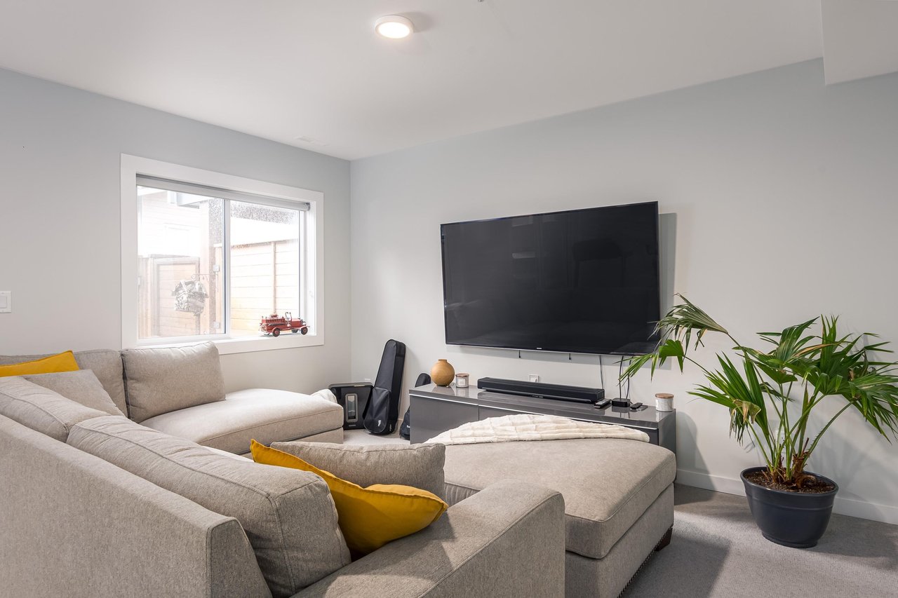 4-41333 Skyridge Pl