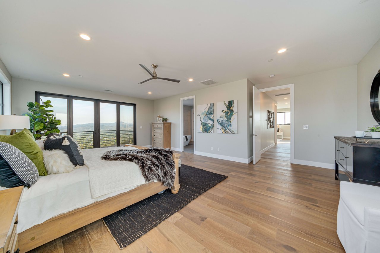 3927 Rincon Ridge Drive