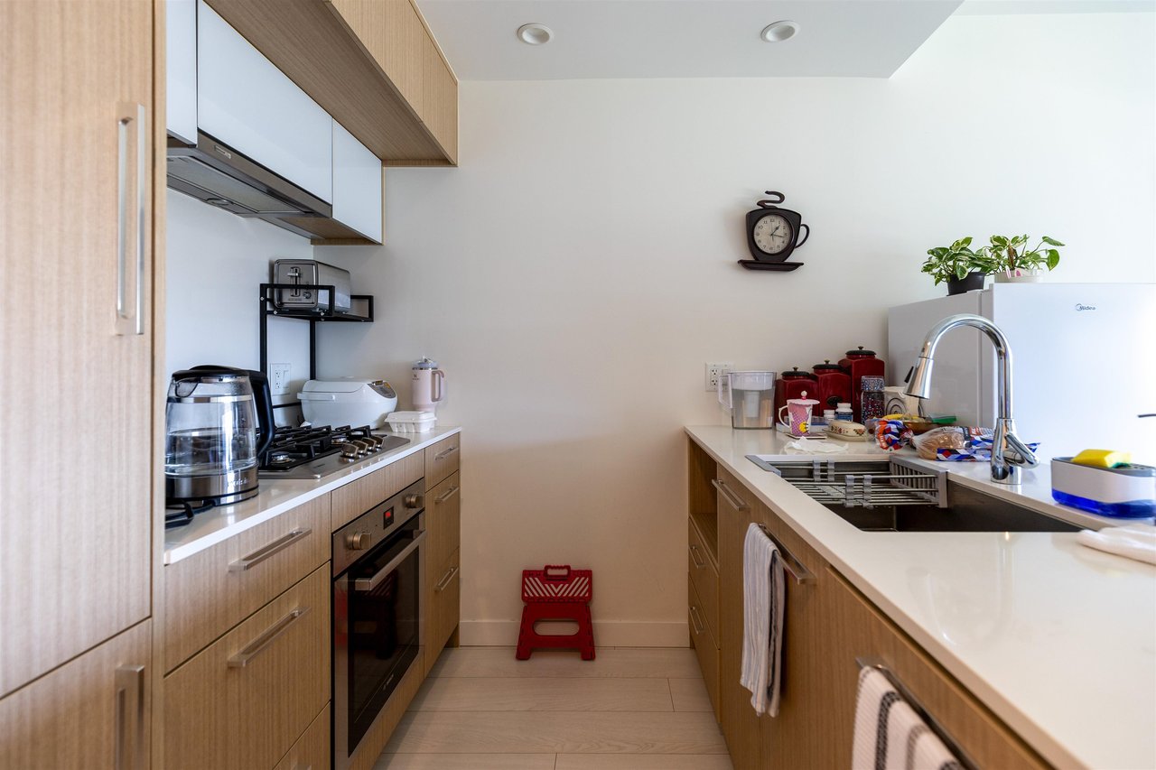 1203-5580 No. 3 Rd