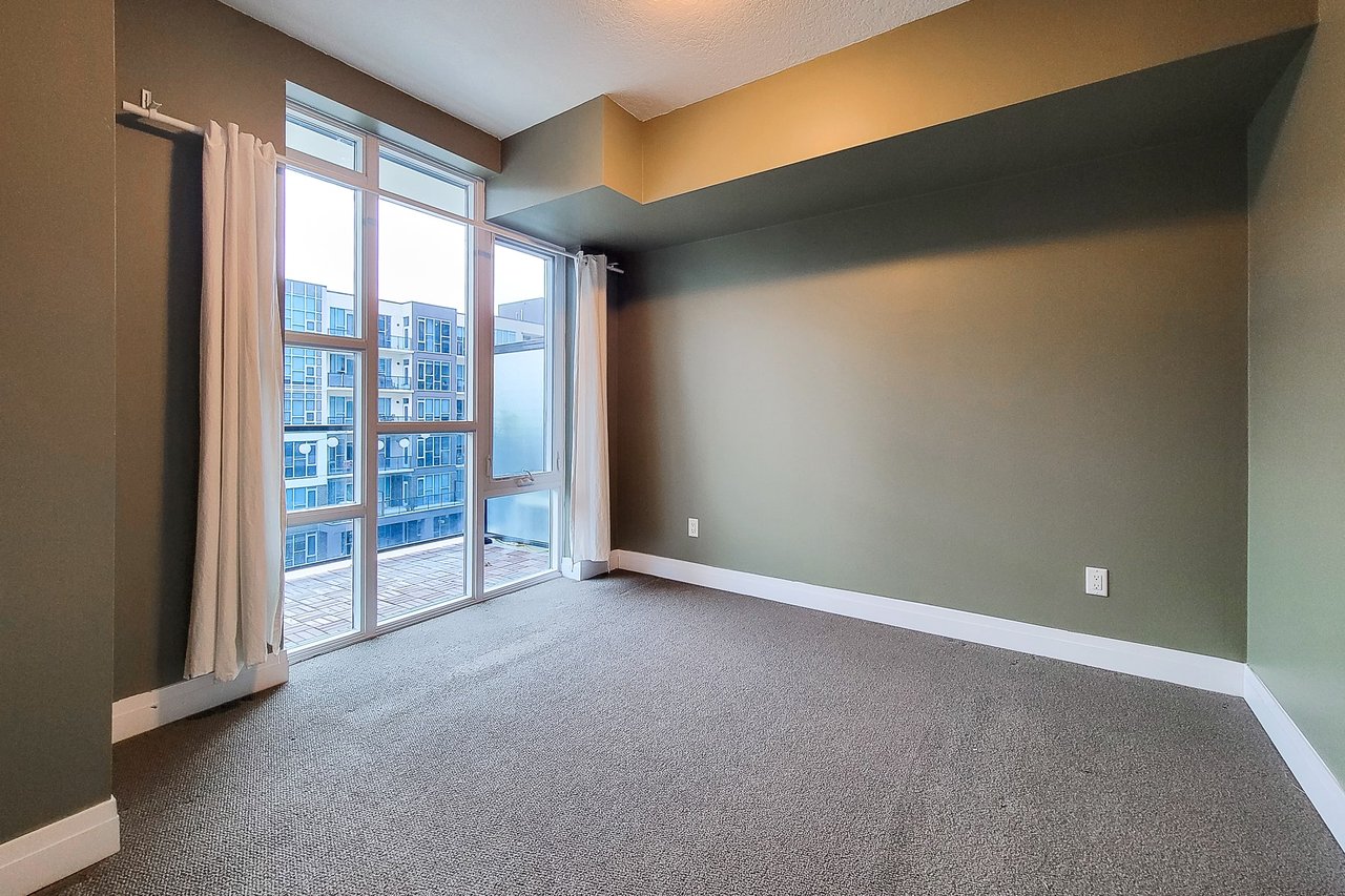 16 Concord Pl Unit: 447