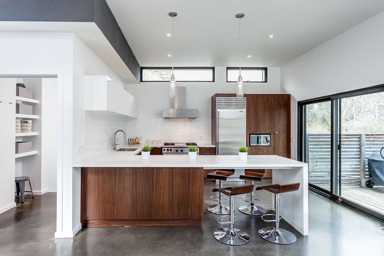 5 Elton Cres