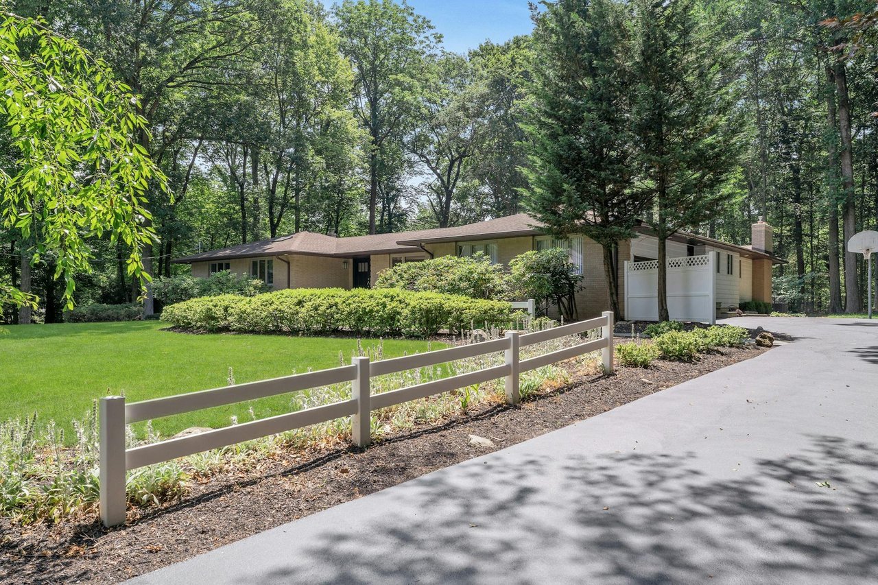 5 Charlotte Court