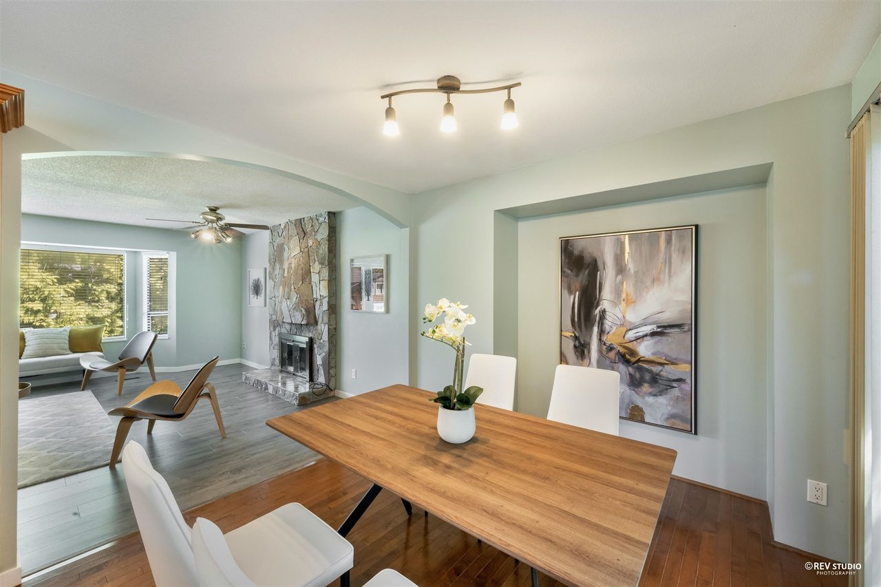 3162 Bute Cres