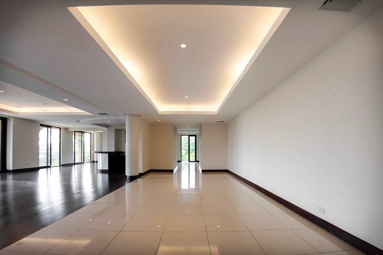 Premier Panoramic City View Penthouse, Escazu, San Jose