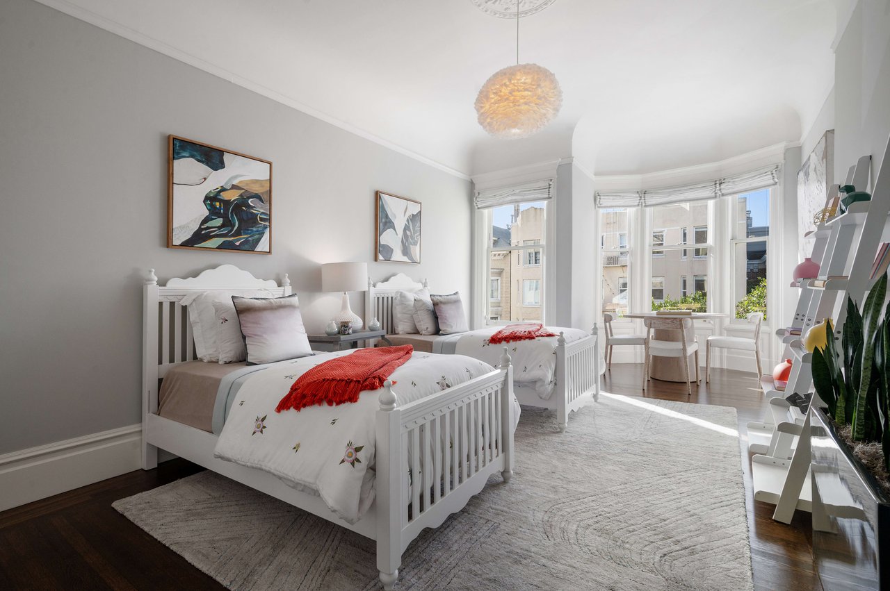 Grand Pacific Heights Home on a Coveted Flat Block between Lafayette & Alta Plaza Parks