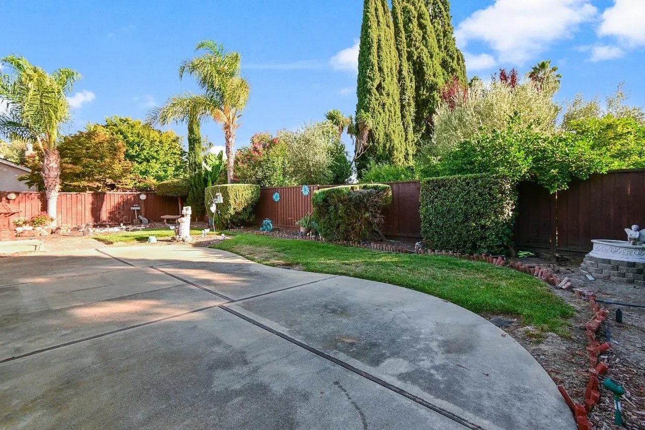 4618 Del Valle Pkwy