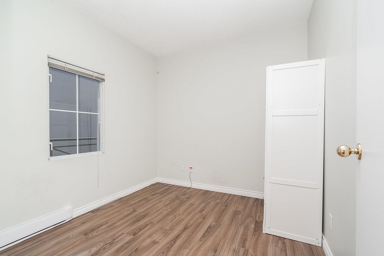 206-8 Laguna Ct