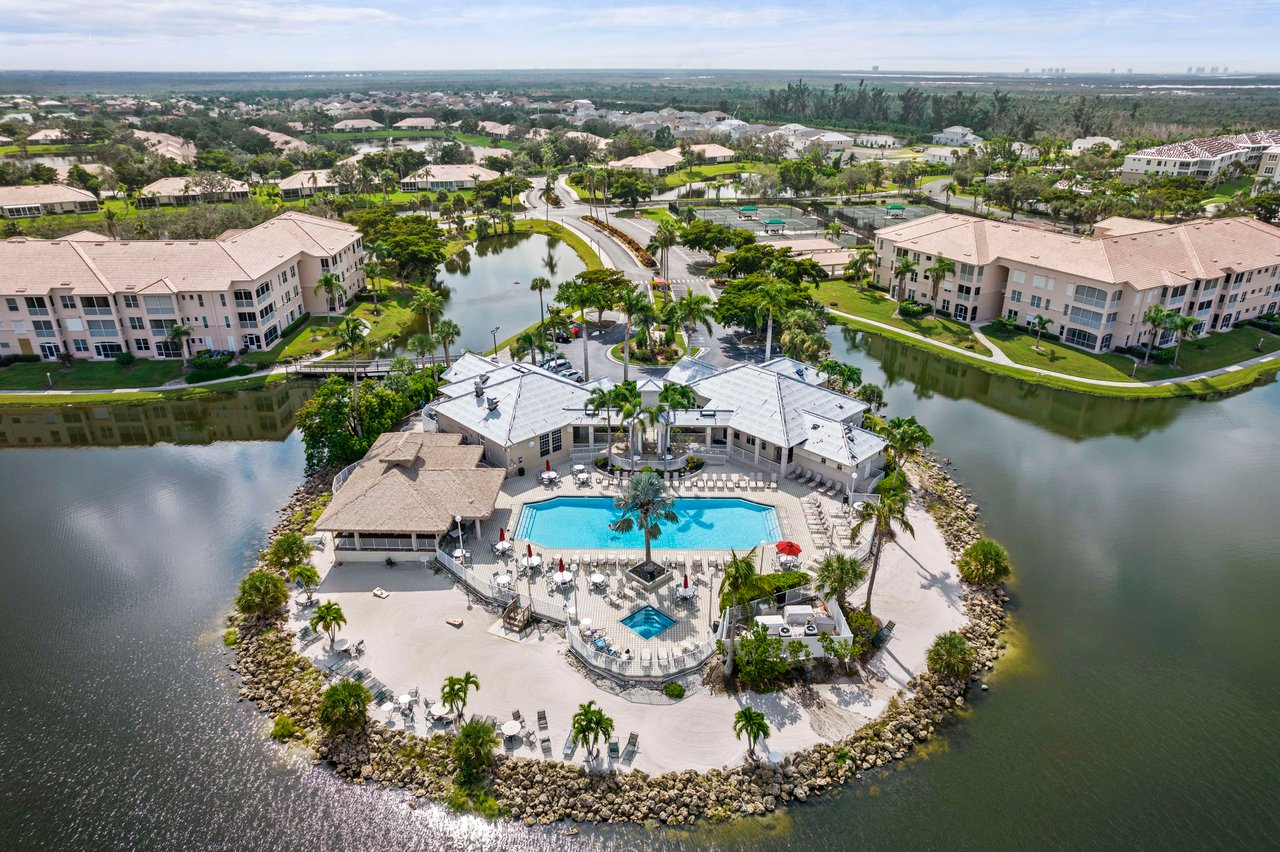 Lexington Carriage Home , 8813 Stockbridge Drive Fort Myers FL