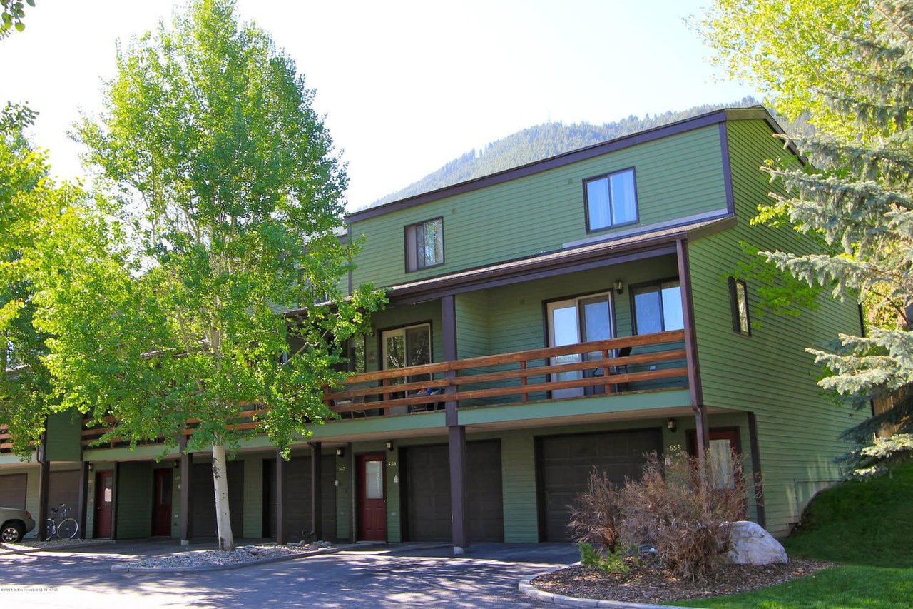 664 Flat Creek Dr