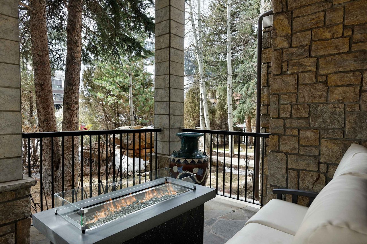 Amazing Townhome Just One Block from the Aspen Mountain Gondola