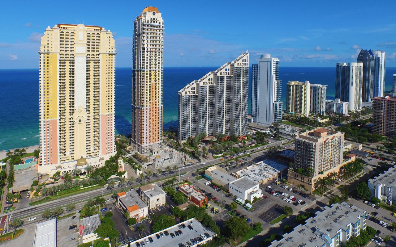 16001 Collins Ave # 803